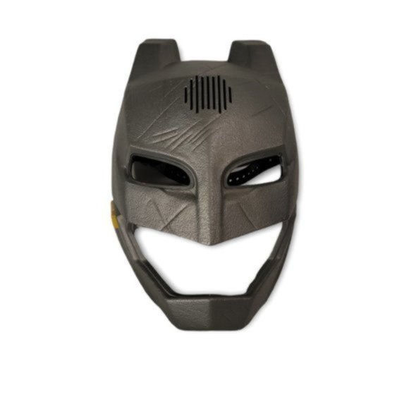 Mattel Talking Batman Mask with Voice Changer and Light Up Eyes - Picture 1 of 5